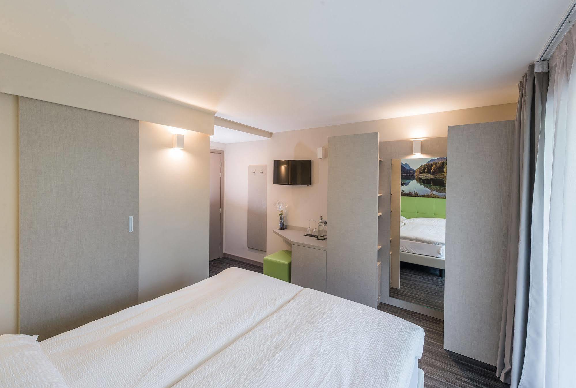 Adhhoc Hotel Naters Exterior photo